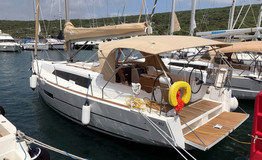 Dufour 382 GL