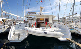 Lagoon 400 S2 - 4 + 2 cab.