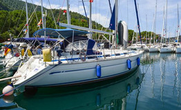 Bavaria 42