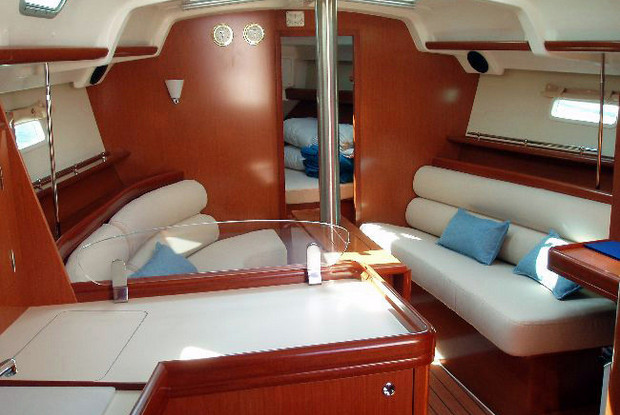 Oceanis Clipper 343, Kos