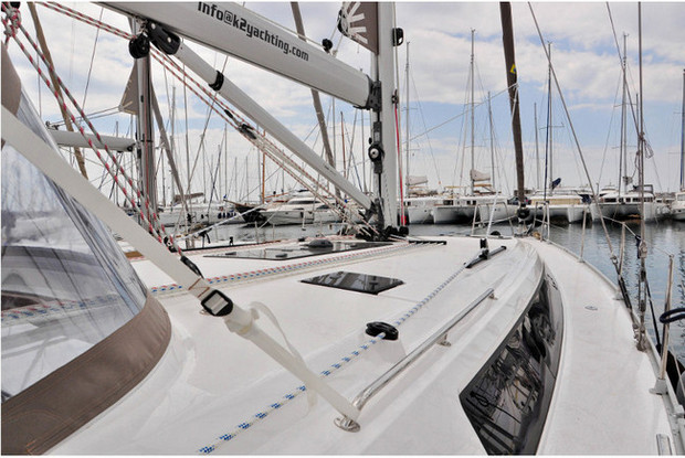 Bavaria  C42, Tourlos