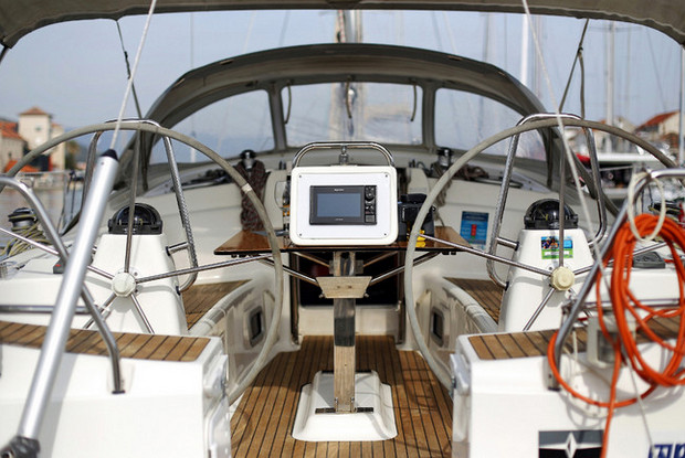 Bavaria 43 Cruiser, Jezera