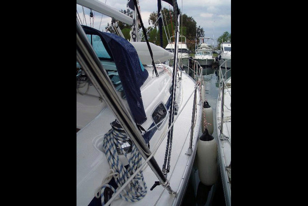 Bavaria 43 Cruiser, Kos