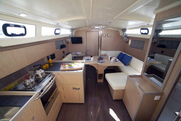 Oceanis 41.1, Alimos