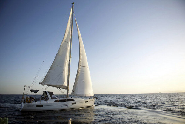 Oceanis 41.1, Alimos