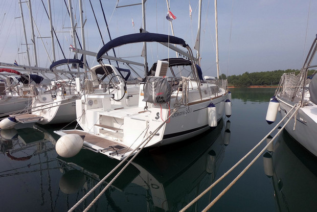 Oceanis 35.1, Pula