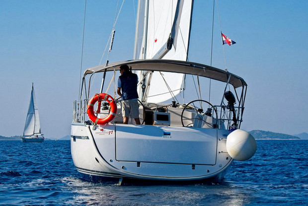 Bavaria Cruiser 46 - 4 cab., Murter