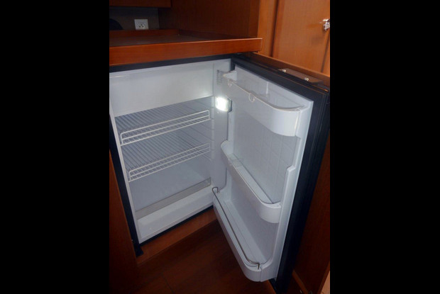 Oceanis 38 - 3 cab., Šibenik