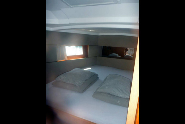 Oceanis 38 - 3 cab., Šibenik