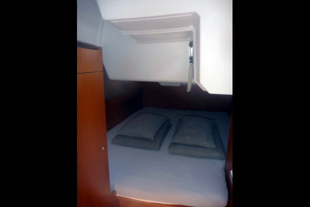 Oceanis 38 - 3 cab., Šibenik