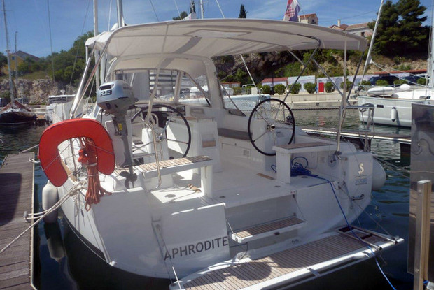 Oceanis 38 - 3 cab., Šibenik