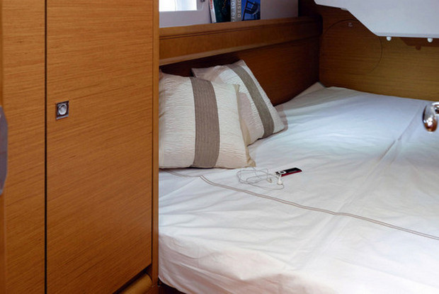 Sun Odyssey 389, Pula