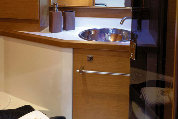 Sun Odyssey 389, Pula