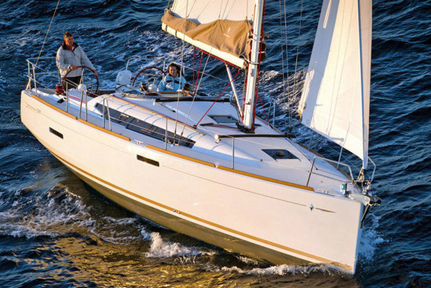 Sun Odyssey 389, Pula