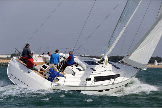 Bavaria Cruiser 46, Alimos