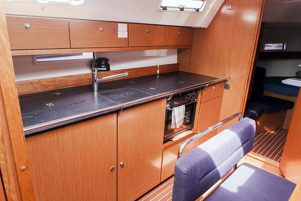 Bavaria Cruiser 40, Alimos