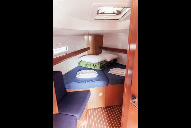 Bavaria Cruiser 40, Alimos