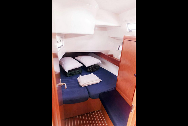 Bavaria Cruiser 40, Alimos