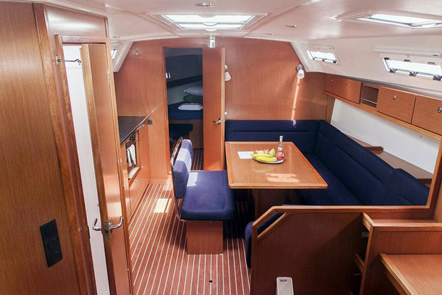 Bavaria Cruiser 40, Alimos