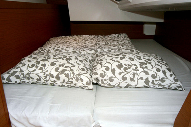 Sun Odyssey 349 - 2 cab., Pula