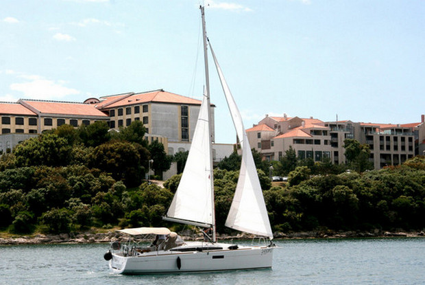 Sun Odyssey 349 - 2 cab., Pula