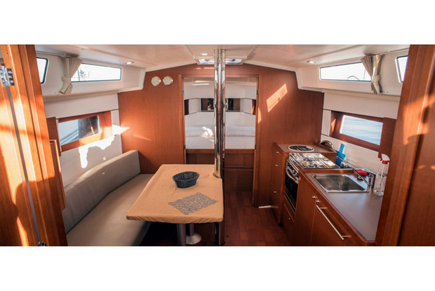 Oceanis 38.1, Lefkada