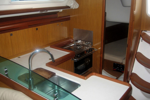 Sun Odyssey 39i, Portisco