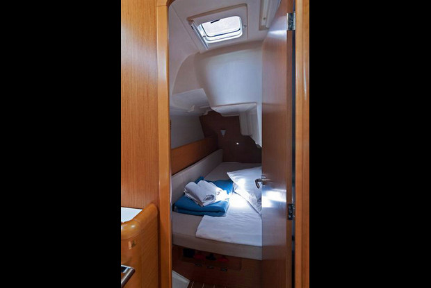 Sun Odyssey 33i, Split