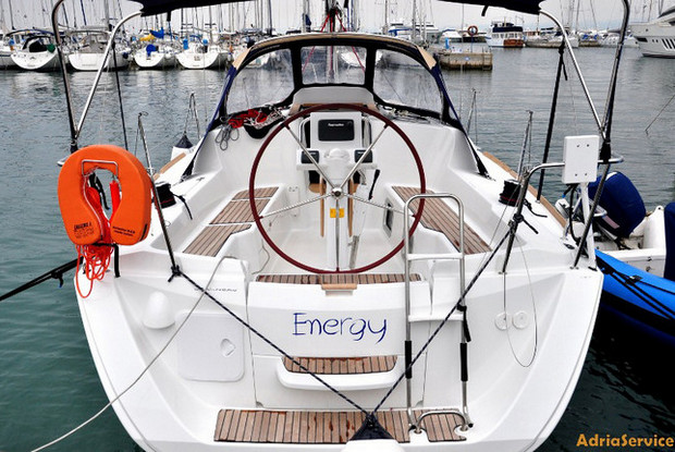 Sun Odyssey 33i, Izola