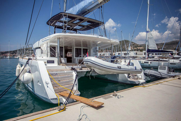 Lagoon 52 F - 5 + 2 cab., Dubrovnik