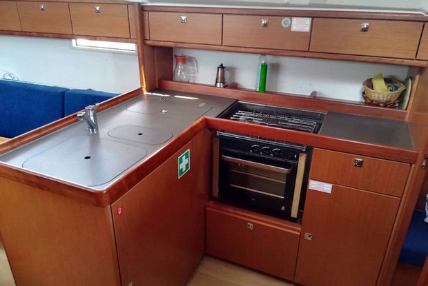 Bavaria Cruiser 37 - 3 cab., Pula