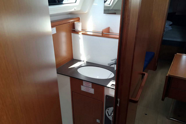 Bavaria Cruiser 37 - 3 cab., Pula