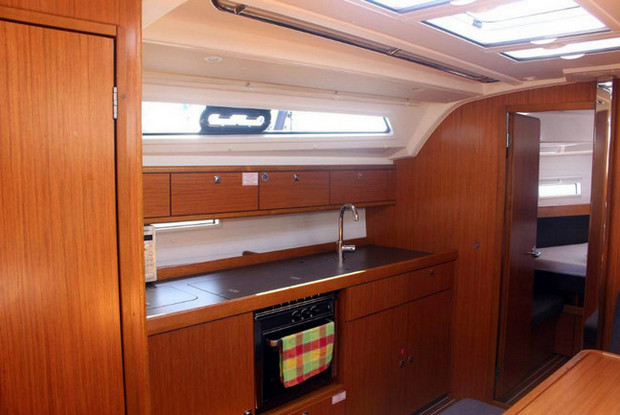 Bavaria Cruiser 41 - 3 cab., Volos