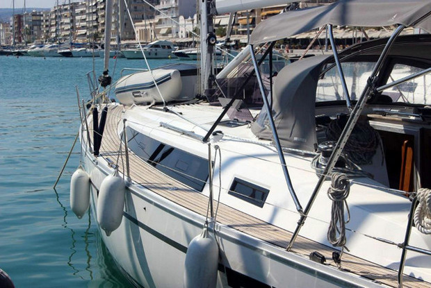 Bavaria Cruiser 41 - 3 cab., Volos