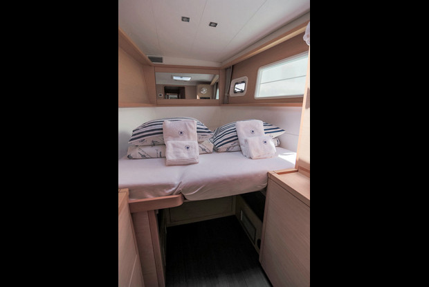 Lagoon 450 F - 4 + 2 cab., Dubrovnik