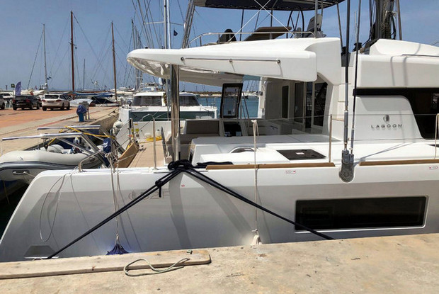 Lagoon 52 F - 6 + 2 cab., Elliniko