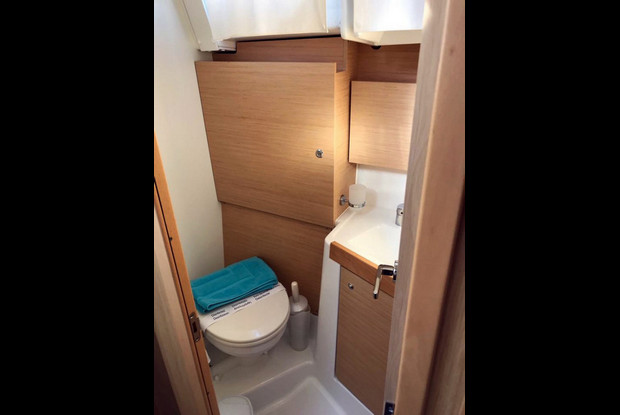 Oceanis 38.1, Lefkada