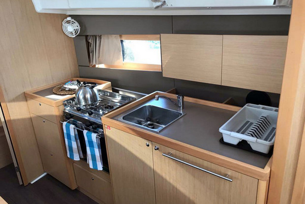 Oceanis 38.1, Lefkada