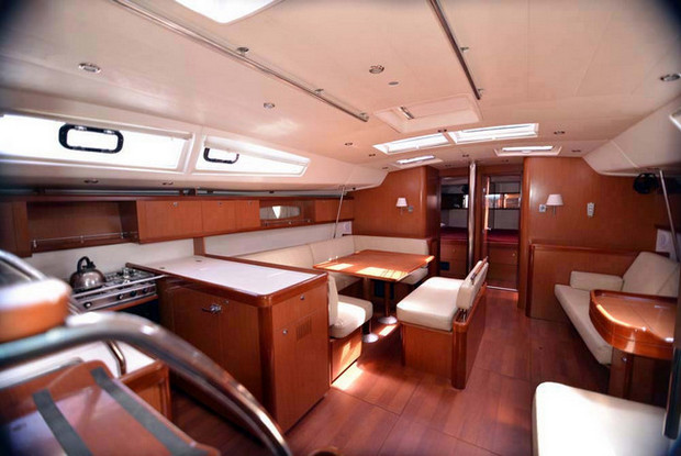 Oceanis 54 - 4 + 1 cab., Nisi