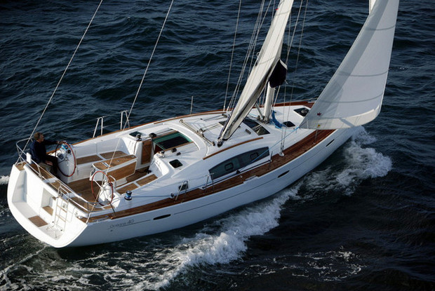 Oceanis 40, Volos