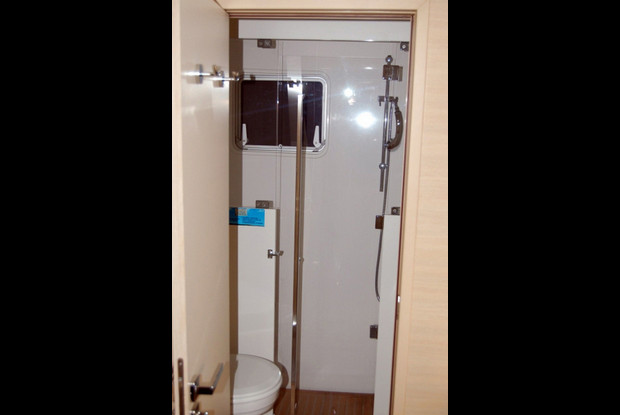 Lagoon 620, Roche Caiman