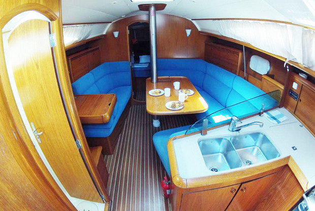 Sun Odyssey 35, Split