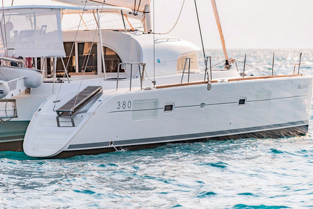 Lagoon 380 - 4 + 2 cab., Alimos