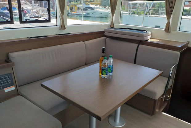 Lagoon 40 - 4 + 2 cab, Road Town