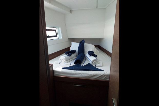 Lagoon 40 - 4 + 2 cab, Road Town