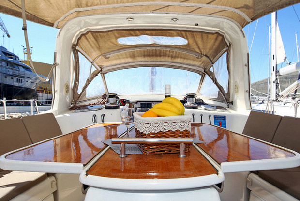 Oceanis 50 Family - 6 cab., Pula