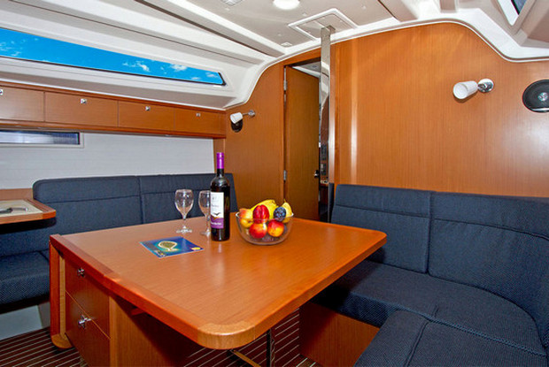 Bavaria Cruiser 37 - 3 cab., Split