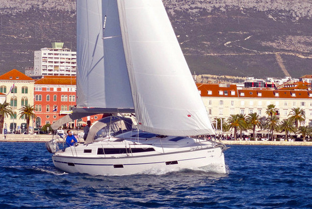 Bavaria Cruiser 37 - 3 cab., Split