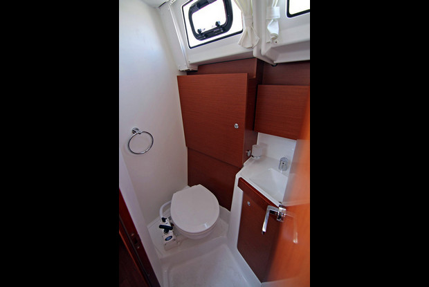 Oceanis 38 - 3 cab., Sukošan-Zadar