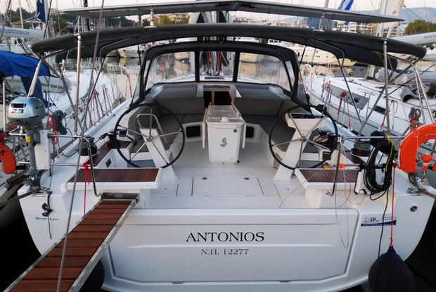 Oceanis 51.1 - 5 + 1 cab., Alimos